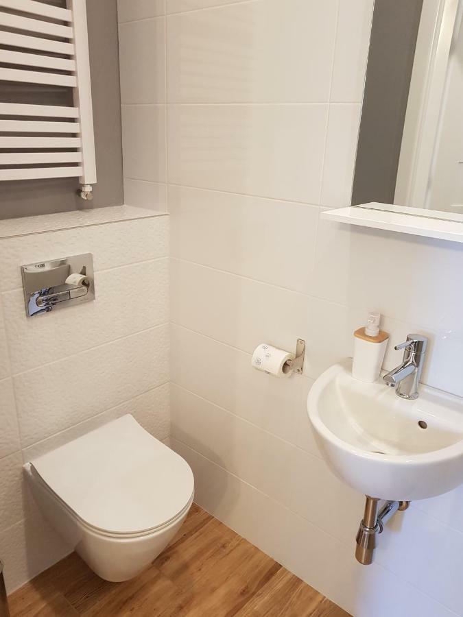 Apartamenty Metro Targowek Варшава Екстериор снимка