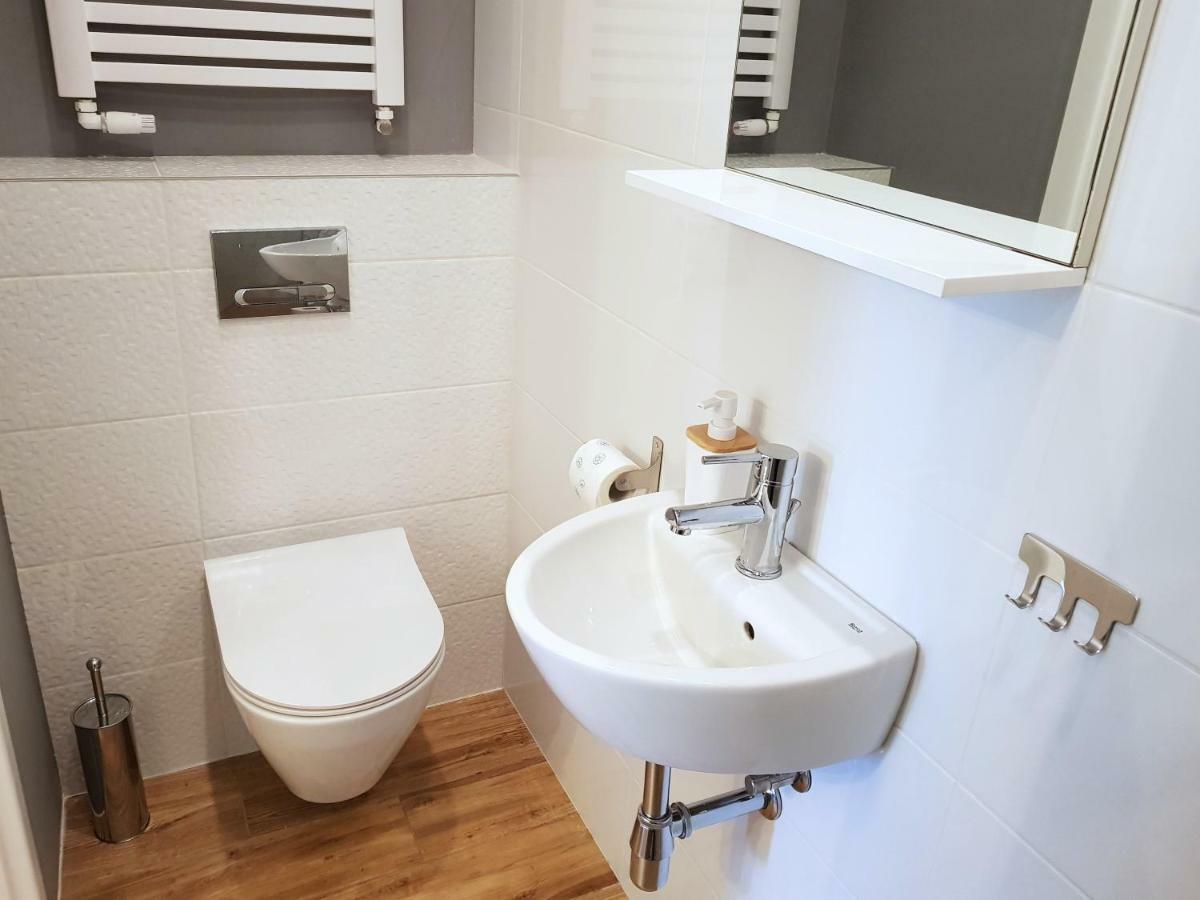 Apartamenty Metro Targowek Варшава Екстериор снимка